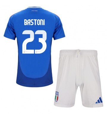 Italien Alessandro Bastoni #23 Hemmatröja Barn EM 2024 Kortärmad (+ Korta byxor)